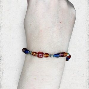4542u. Glass Red and Blue Beaded Bracelet